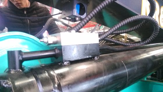 Ισχυρή μηχανή πασσάλων με μέγιστη ροπή 150 KN.m, χωρητικότητα 94,3 τόνων και βάρος 50.000 Kg