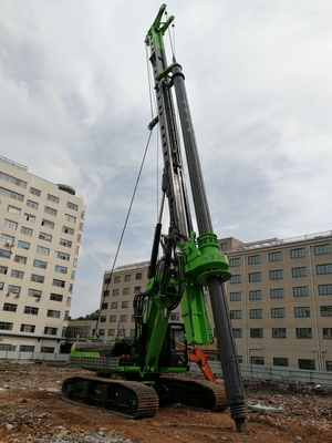 Διάμετρος 2500mm περιστροφική εγκατάσταση γεώτρησης διατρήσεων 80M υδραυλική συσσωρεύοντας τρυπώντας μηχανή KR285C σηράγγων