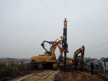 KR50A υδραυλική συσσωρεύοντας εγκατάσταση γεώτρησης μικροϋπολογιστών, περιστροφική τρυπημένη εγκατάσταση γεώτρησης διατρήσεων τρυπών βάθους σωρών 20 μ διάμετρος σωρών 1200 χιλ.