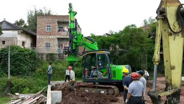 Τρυπημένη μηχανή εγκαταστάσεων γεώτρησης σωρών κατασκευής στρώμα, σωρών Drive ανώτατη ροπή 40kNm εγκαταστάσεων γεώτρησης συσσώρευσης μηχανημάτων μίνι υδραυλική