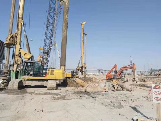 KR165C υδραυλική συσσωρεύοντας ανώτατη τρυπώντας με τρυπάνι διάμετρος 1500mm εγκαταστάσεων γεώτρησης Max που τρυπά το βάθος 58m